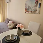 Apartamento Near The Sea With Parking Primorsko