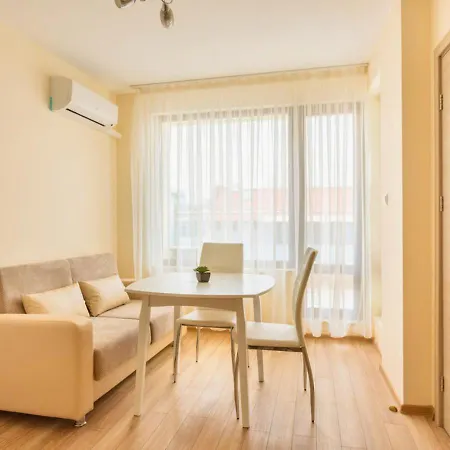 Near The Sea With Parking Apartment